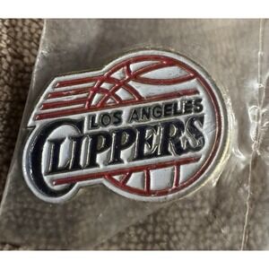 Vintage 1988 NBA Los Angeles LA Clippers Logo Souvenir Pin C P & D Basketball
